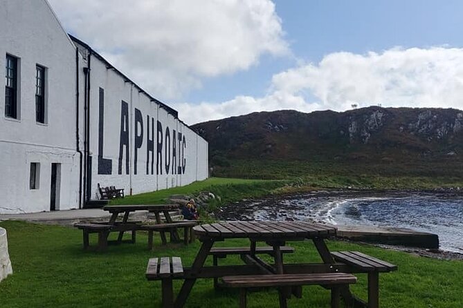 4-day Islay Platinum Whisky Tour - Whisky Included! With free pickup! - Why this Islay route is unusual
