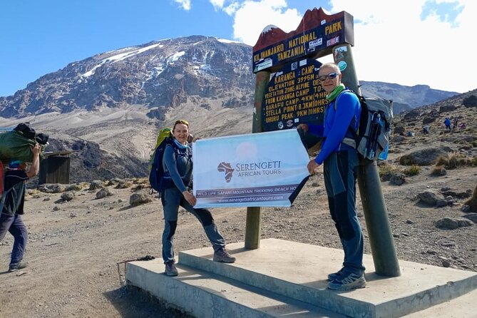 7 days Kilimanjaro climb via Machame route (Whiskey route) - Day 4: The Great Barranco Wall and Karanga Valley