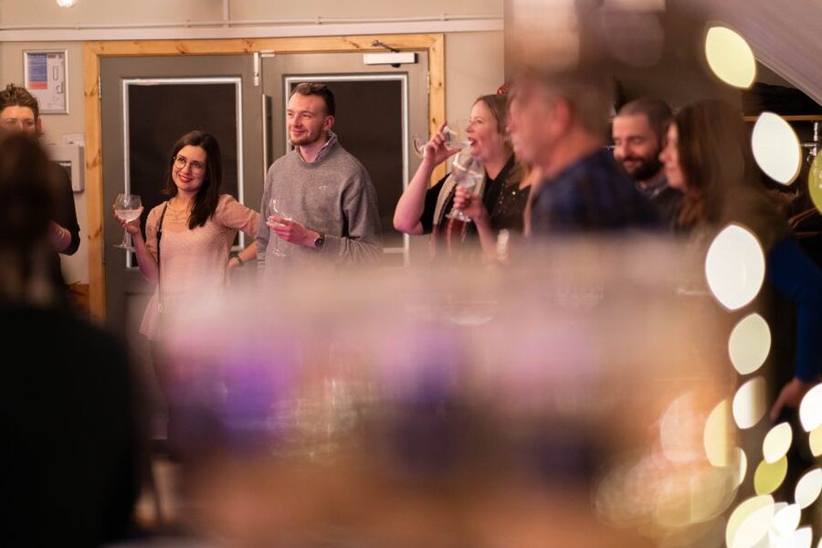 Aberdeen: Gin Distillery Discovery Tour with Welcome Drink - More than 100 botanicals to consider