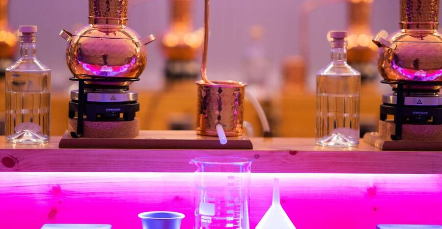 Aberdeen: Gin Distillery Discovery Tour with Welcome Drink - What the $47 price includes