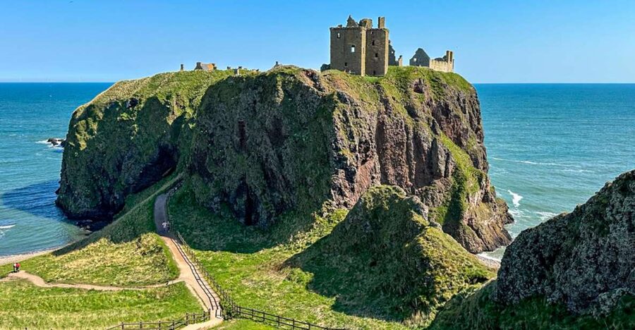 Aberdeen, Shire Castle & Distillery Private Group Day Tour - Dunnottar Castle is the signature stop