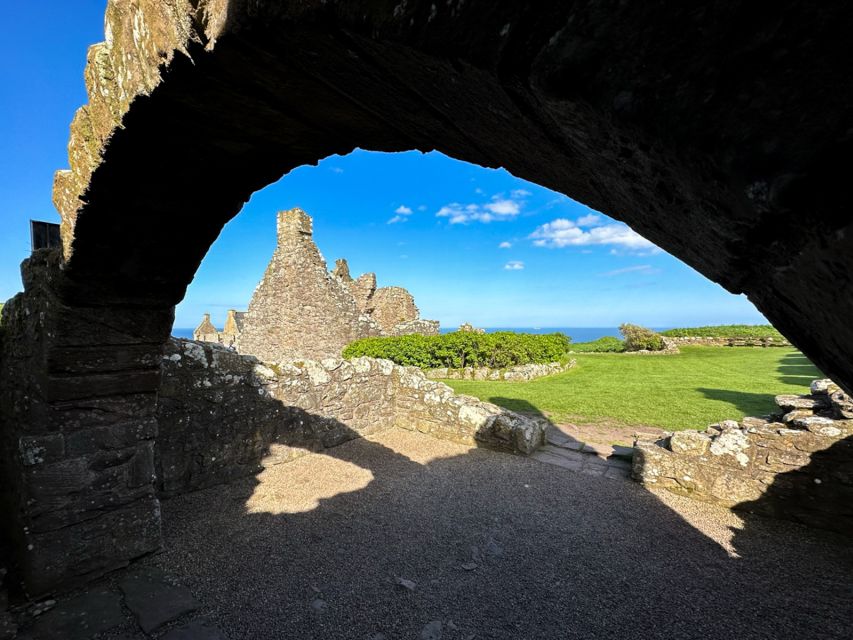 Aberdeen, Shire Castle & Distillery Private Group Day Tour - Lunch is flexible, but not included