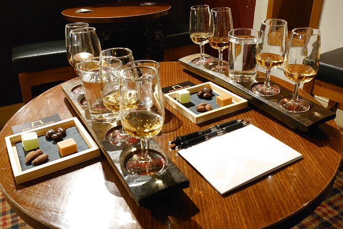 Afternoon Whisky Tasting in a Traditional Edinburgh Bar - What you get for $54.83