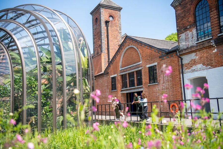 Bombay Sapphire Gin Distillery Tour - Starting at the Turbine Bar with your first drink