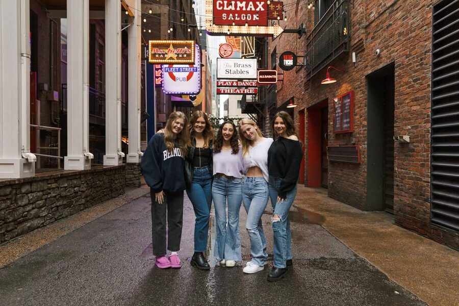 Bootleg & Barrels: A Tennessee Whiskey Tasting Experience - The darker side of Nashville’s past