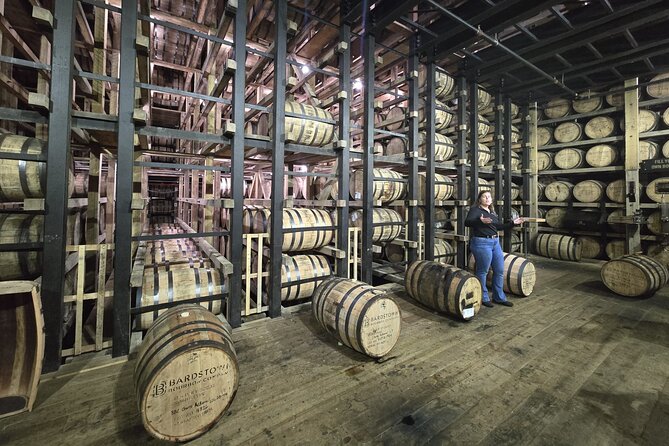 Bourbon Bites Tour. Hunter the Bourbon Edition.the Rare Bottles - A rare-bottle hunt rather than a standard distillery day