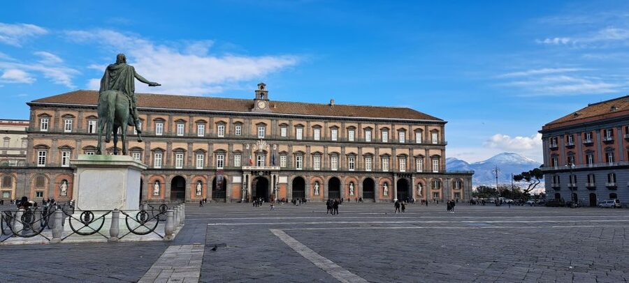Bourbon Naples: Exclusive guide and Royal Palace pass - Why this part of Naples makes sense for a guided walk