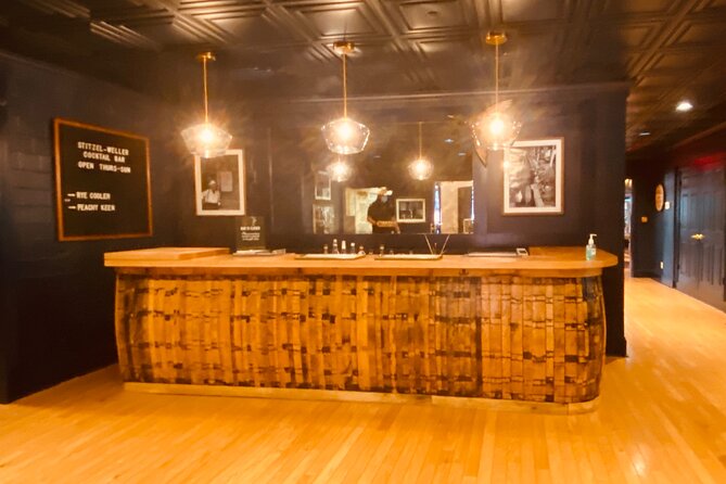 Bourbon Tour (03) : Buffalo Trace, Woodford, Four Roses, Wild Turkey, Other - The van, pickup, and timing