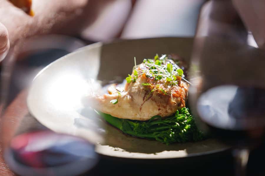 Brisbane: Tamborine Wine & Distillery Tour - Gallery Walk and the mountain atmosphere