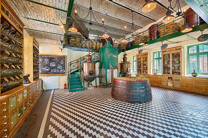 Budapest Tuk Tuk Tour with House of the Unicum Distillery Visit - Andrássy Avenue and the grand Pest opening