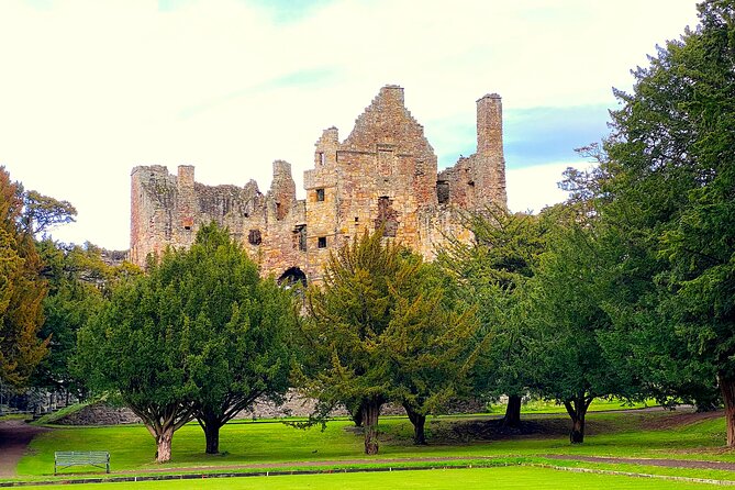 Castles, Coastline and Whisky Tasting Tour with Admission - Key points at a glance