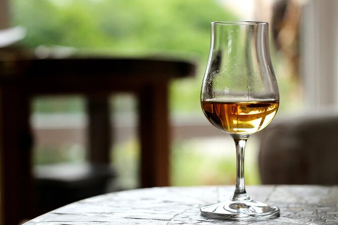 Cellar Of Scotland Walking Tour, taste Edinburgh's finest drinks - The Scotch tasting is the heart of the afternoon