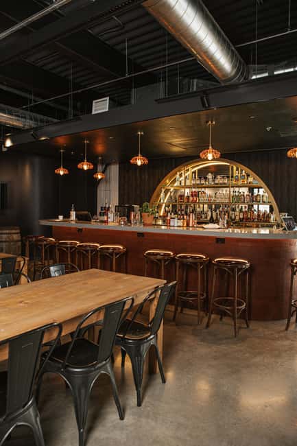 Chelsea: Guided tour of the Square Distillery - A Chelsea distillery visit with a local point of view