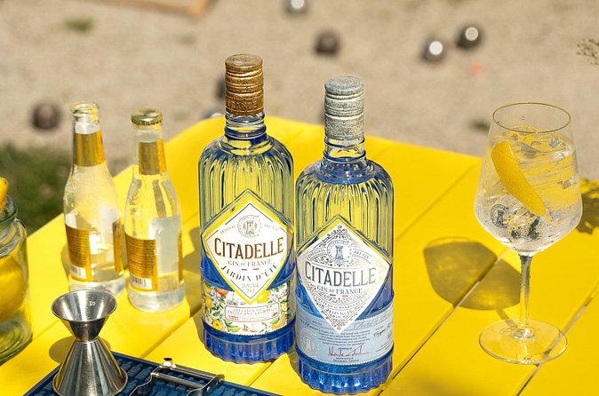 Citadelle Gin Distillery Tour in English - How the guide affects the experience