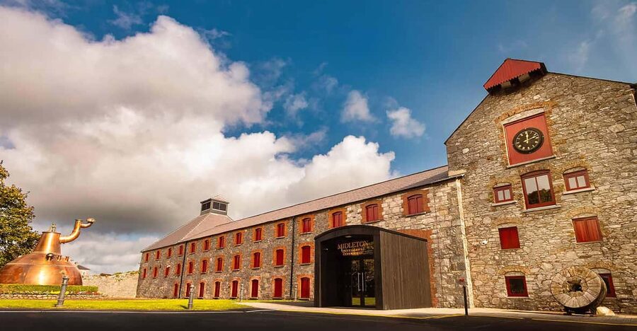 Cork: Midleton Distillery Behind the Scenes Tour & Tasting - Starting with Midleton’s working whiskey story