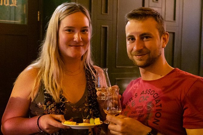 Deluxe Whiskey and Food Tasting in Dublin - Starting at Lincoln’s Inn on Lincoln Place