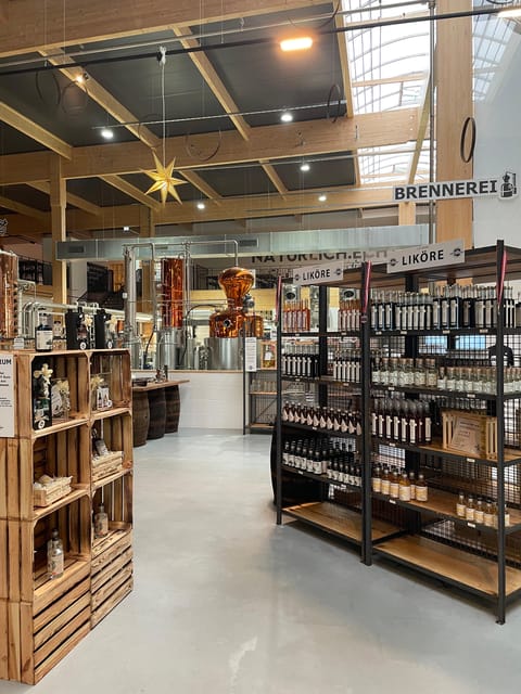 Distillery tour with guide! - From distillation to the bottling line