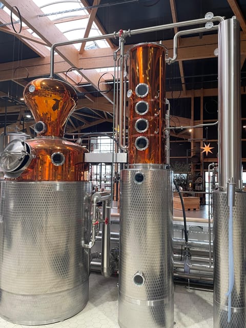 Distillery tour with guide! - Should you book the MAENNERHOBBY tour?