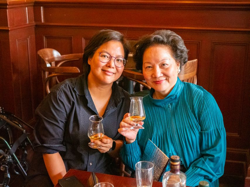 Dublin: 2-Hour Premium Whiskey and Food Tasting Tour - Cheese, soda bread, and chocolate pairings