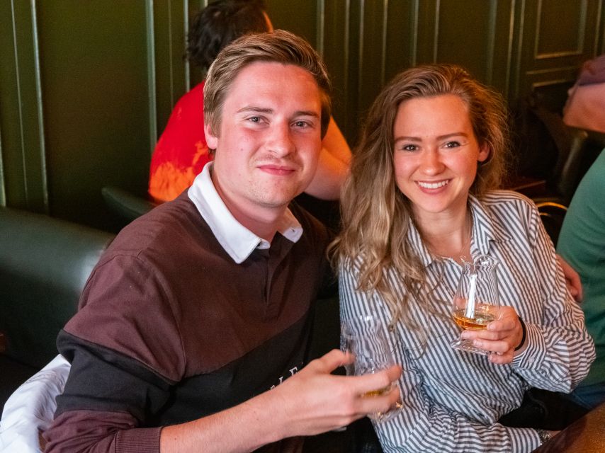 Dublin: 2-Hour Premium Whiskey and Food Tasting Tour - Learning to taste five Irish whiskies