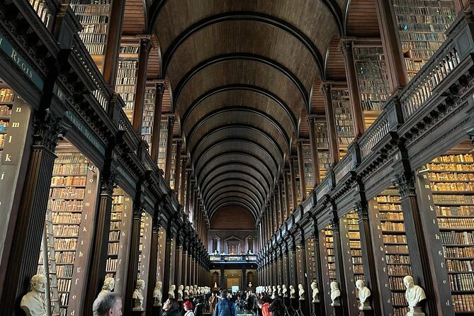 Dublin in a Day: Dublin Castle, Book of Kells, Guinness & Whiskey - Lunch is flexible, but not included