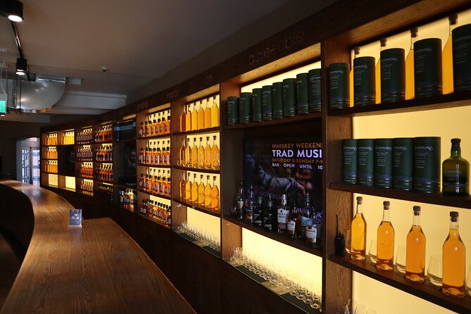 Dublin Irish Whiskey Museum and Gallery Guided Tour with Tasting - A Small Group Makes the Guide the Main Attraction