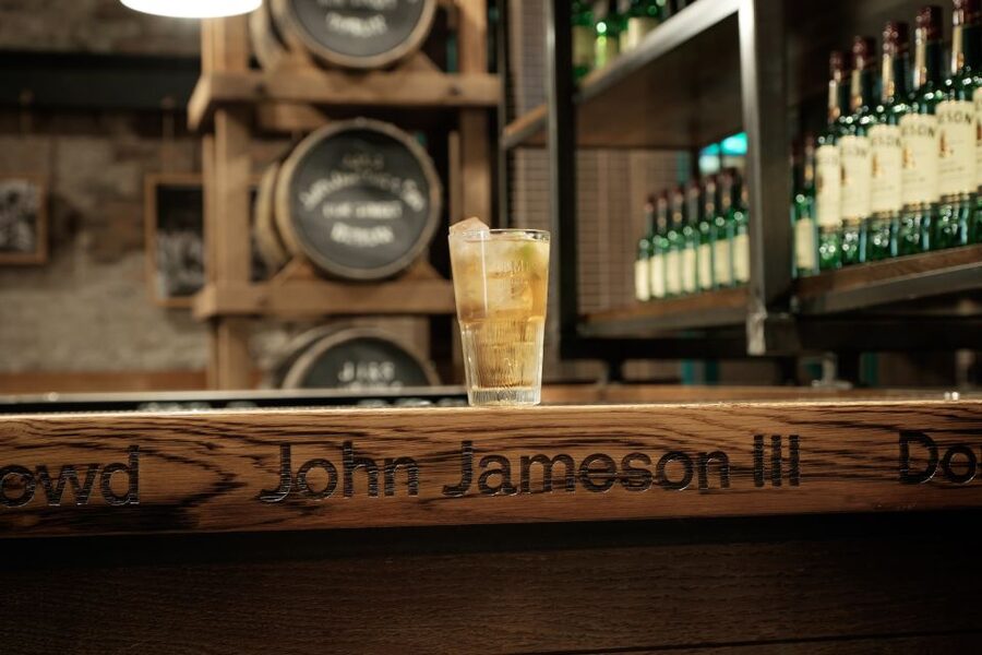 Dublin: Jameson Whiskey Distillery Tour with Tastings - How Irish whiskey becomes a drink