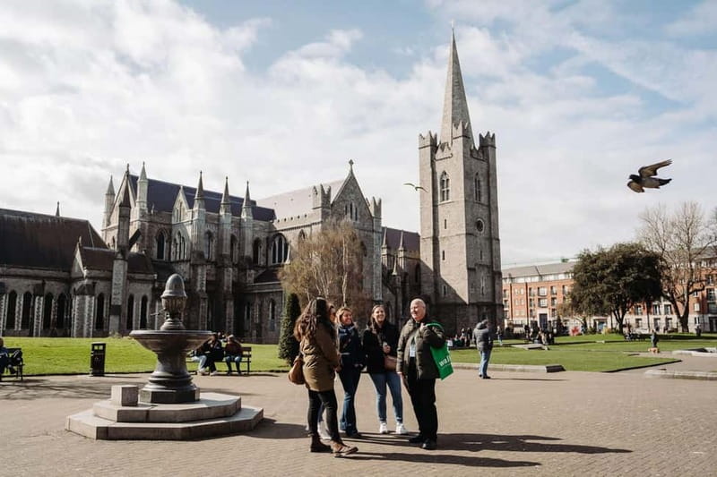 Dublin: Trinity College, Castle, Guinness and Whiskey Tour - The day in one glance