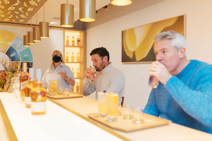 East Lothian: Glenkinchie Whisky Distillery Tour and Tasting - What the tasting includes