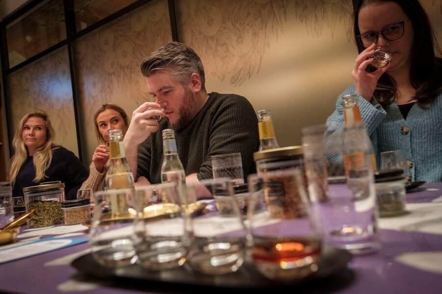Edinburgh: Gin Distillery Tour and Tasting - The tasting room: where the tour earns its price