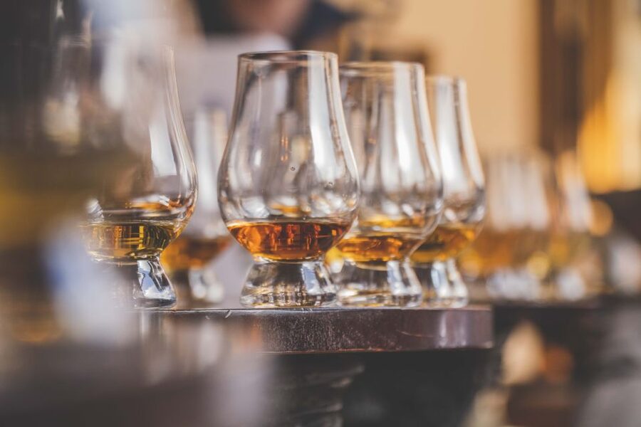 Edinburgh: Guided Whisky Tasting & Walking Tour - The value of $74 for 2.5 hours