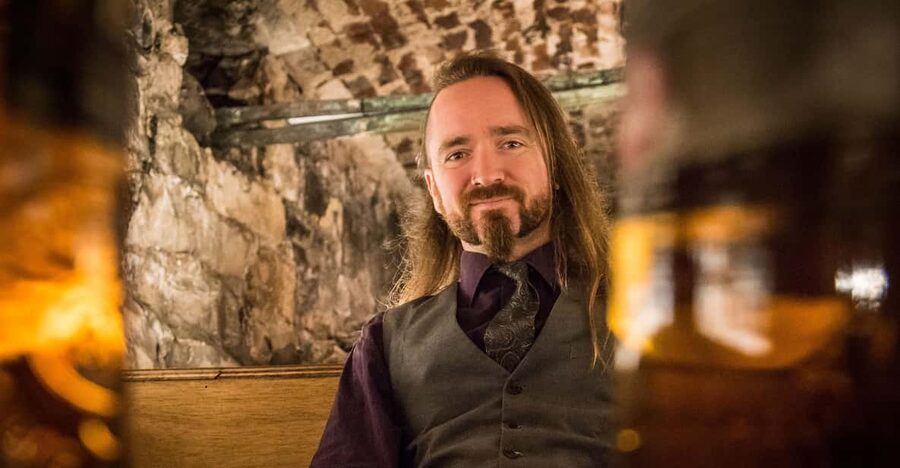 Edinburgh: Harry Potter Guided Tour With A Whisky Tasting - Waverley Station and the young wizard’s journey
