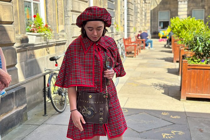 Edinburgh Historical Gems Tour with Whisky & Local Flavours - A peculiar outhouse and the gates of Holyrood Palace