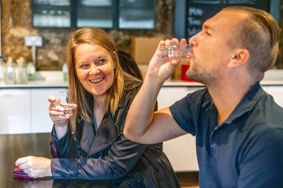 Edinburgh: Holyrood Distillery Whisky & Gin Tour - Practical details that make the visit easier
