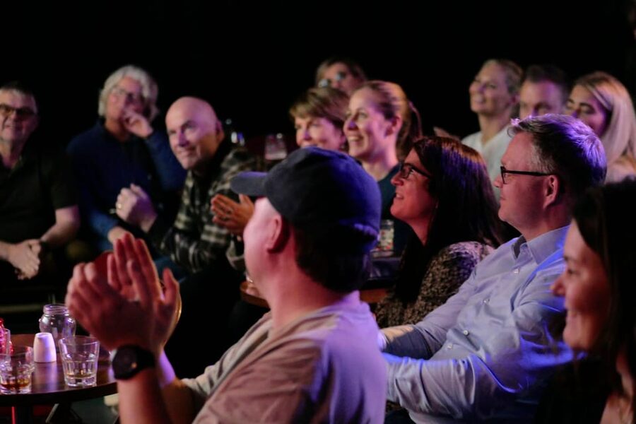 Edinburgh: Mountebank Comedy Whisky Tasting - The history behind Scotland’s national drink