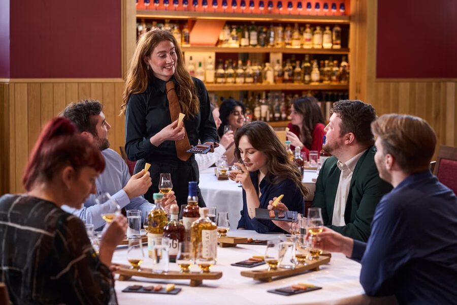 Edinburgh: Scotch Whisky Tasting Experience with Canapés - Why the canapé pairings add real value