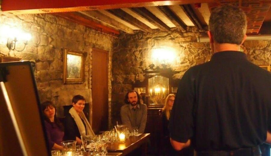 Edinburgh: Small-Group History of Whisky Tour with Tasting - How it fits into an Edinburgh itinerary
