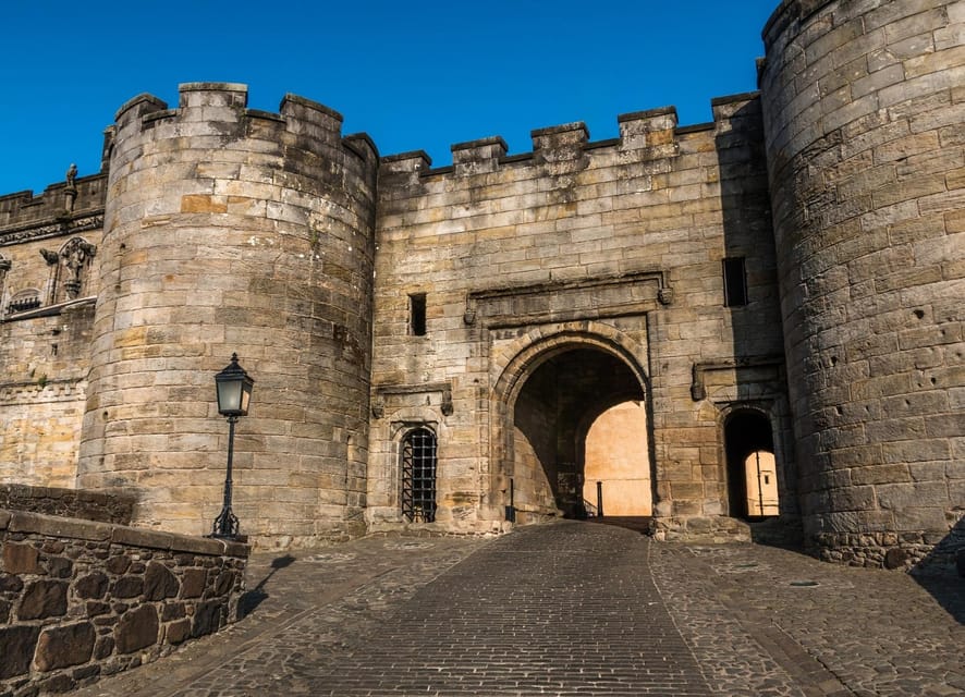 Edinburgh: Stirling Castle, Kelpies, Whisky & Highlands Tour - Why this one-day route works