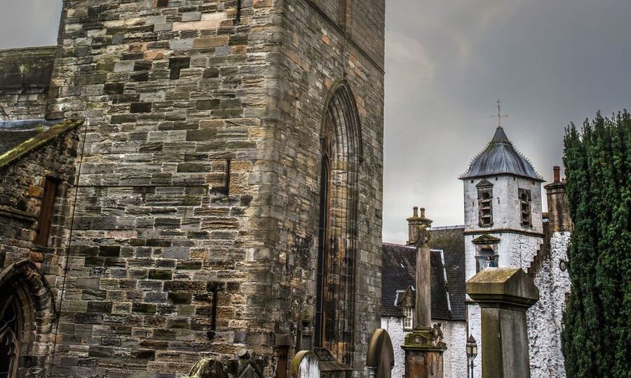 Edinburgh: Stirling, Whisky and St Andrews Tour in Spanish - The short, fast visit to St Andrews