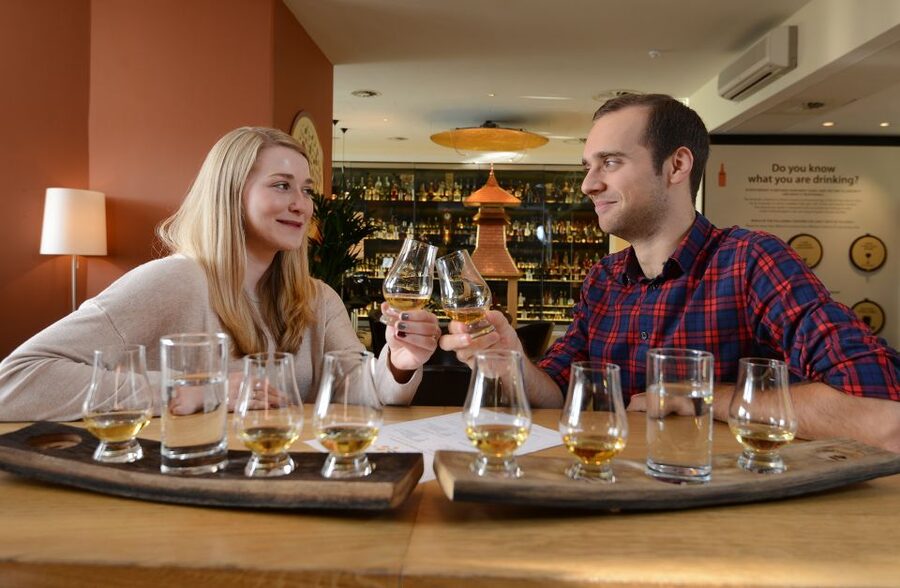 Edinburgh: The Scotch Whisky Experience Tour and Tasting - A sensory trip through five whisky regions