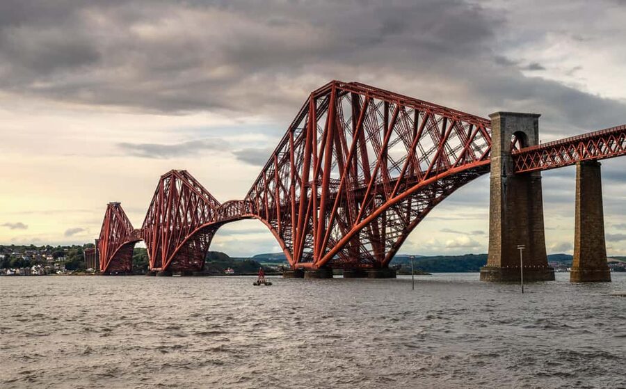 Edinburgh to Scottish Highlands: Whisky, Views & Hairy Coos - Queensferry and the Forth Bridges