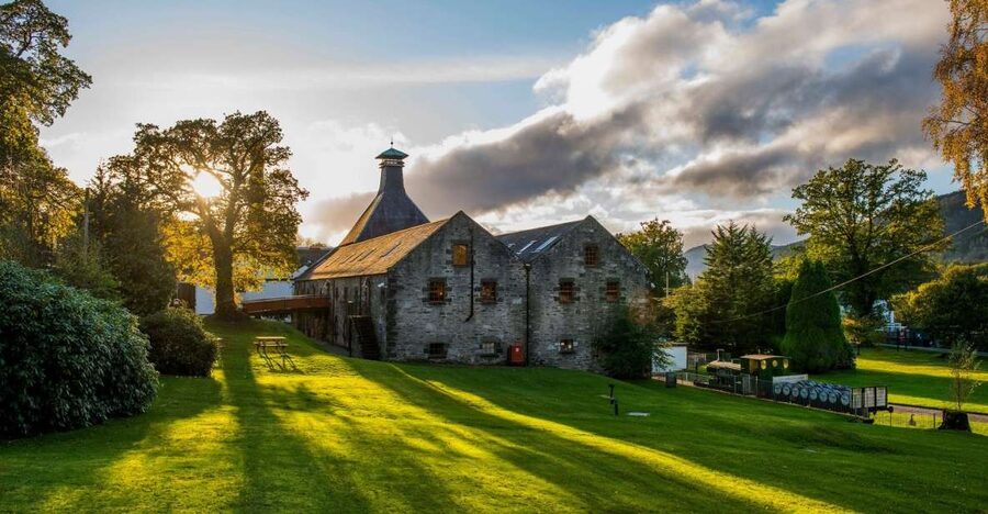 Edinburgh: Ultimate Whisky Experience - The drive north through Loch Lubnaig
