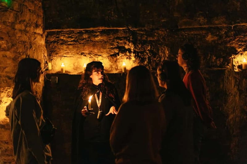 Edinburgh: Underground Vaults Evening Ghost Tour with Whisky - How the two-hour schedule feels