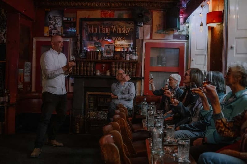 Edinburgh: Whisky Tasting and Storytelling in a Historic Pub - A relaxed class rather than a formal whisky lesson