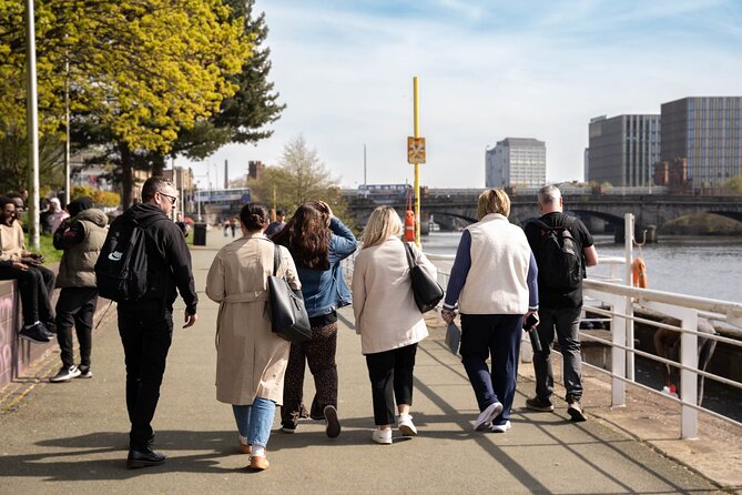 Explore Glasgow: Scottish Rogue Whisky Walking Pub Crawl - Price and what the time is worth