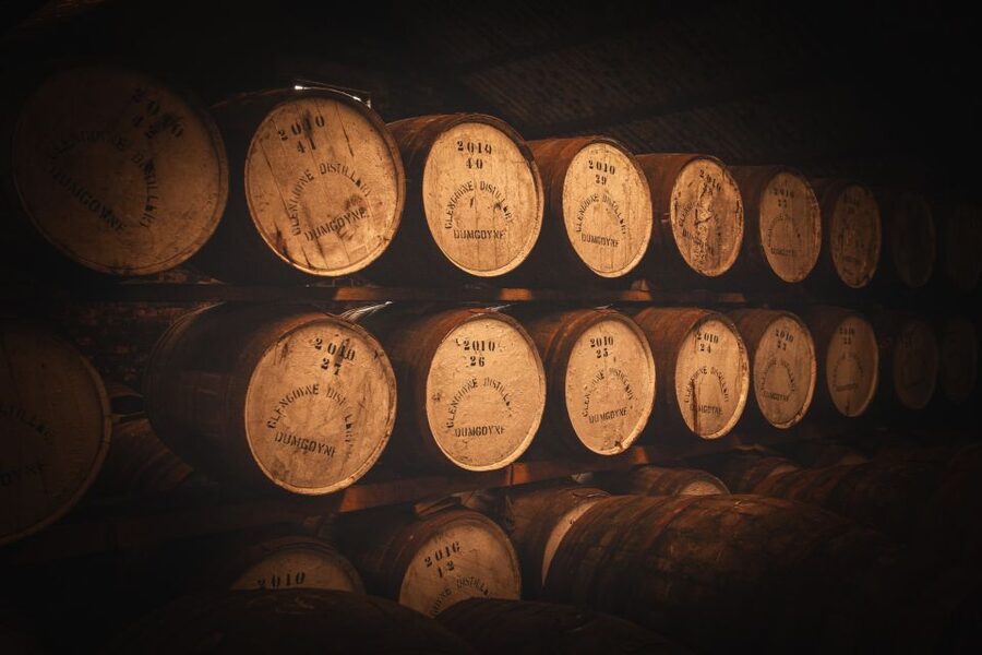 From Edinburgh: Discovering Malt Whisky Day Tour with Entry - Lunch by Loch Lomond