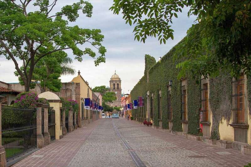 From Guadalajara: La Rojeña Distillery & Jose Cuervo Train - Is $215 a fair price?