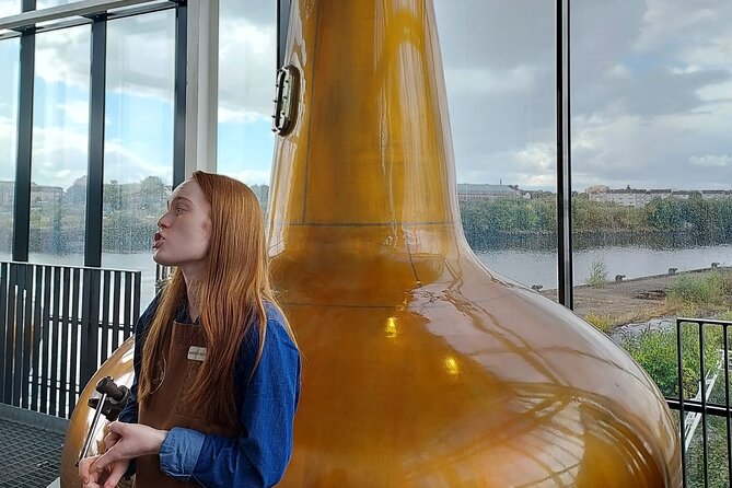 Glasgow EBike and Whisky Distillery Tour! - Kelvingrove, the Botanic Gardens, and two green pauses