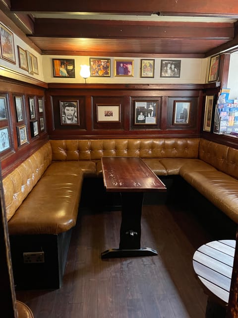 Glasgow: Go Drinking whisky with a Scotsman - Inside the historic Glasgow pub