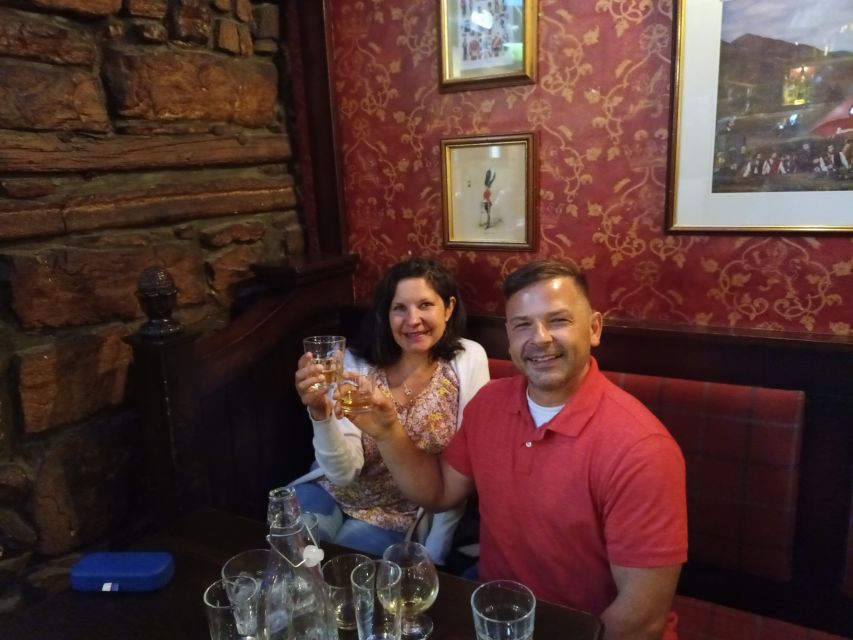 Glasgow: Guided City Highlights Tour & Whisky Tasting (5pm) - The whisky tasting at Mharsanta